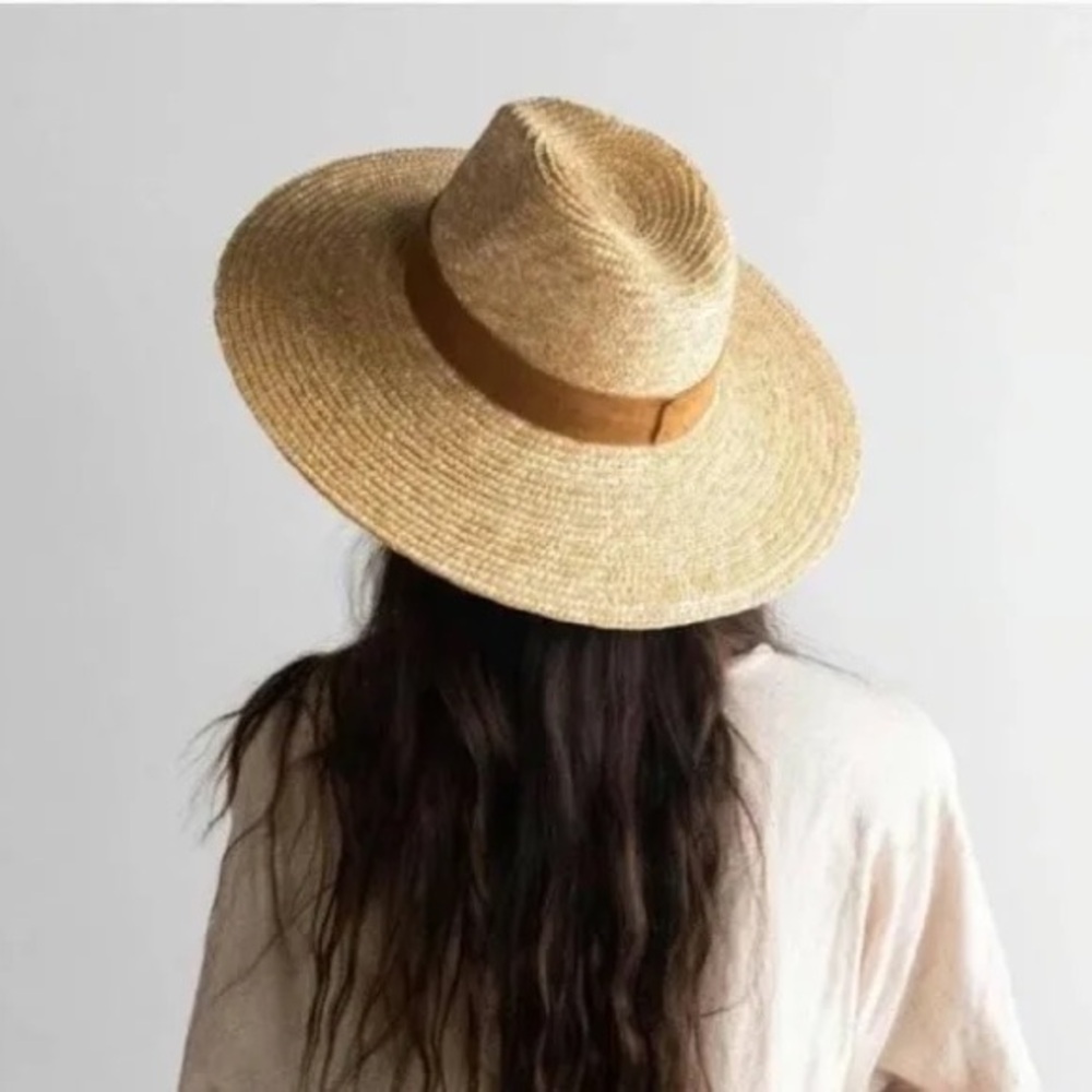 NWOT Gigi Pip Isla Straw Adjustable Fedora Hat with a suede leather band - Picture 4 of 4